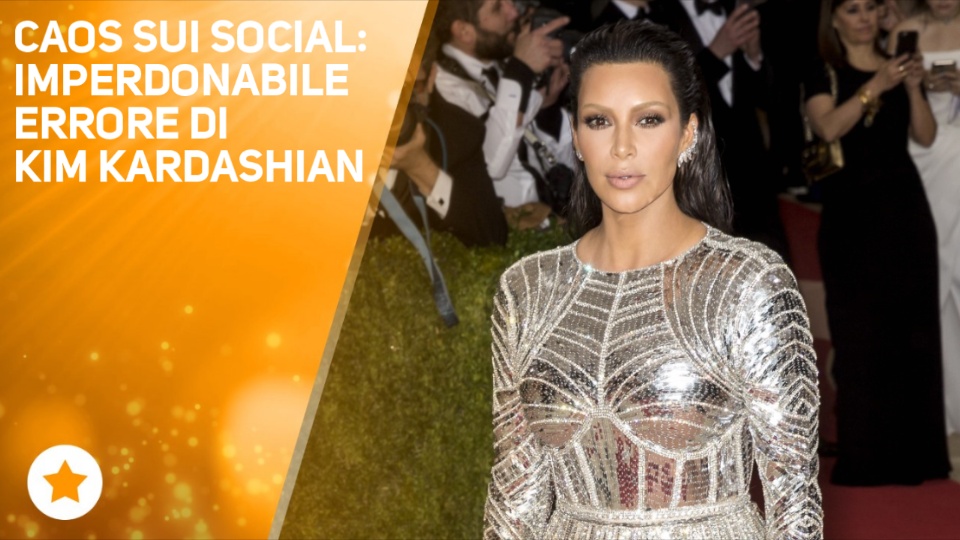 Scritto e rimosso: sul web tutti contro la Kardashian