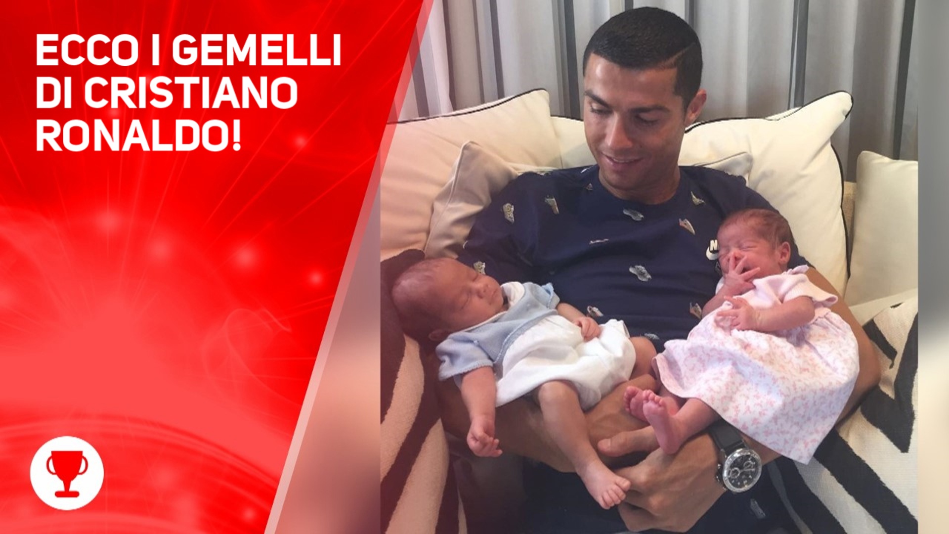 Cristiano Ronaldo presenta i suoi due gemelli!